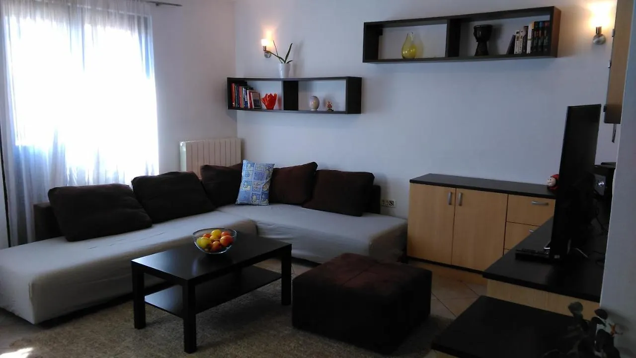 Lair By The Sea - Stoja, Pula Apartment