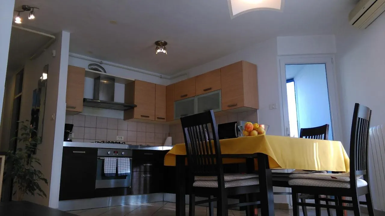 Lair By The Sea - Stoja, Pula Apartment