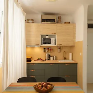 With Private Parking Free Apartment